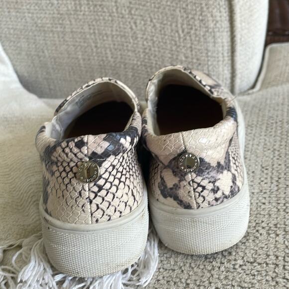 STEVE MADDEN Wedge Snakeskin Gils Leather Flocked Closed Toe Sneaker Size 6 - Picture 3 of 5